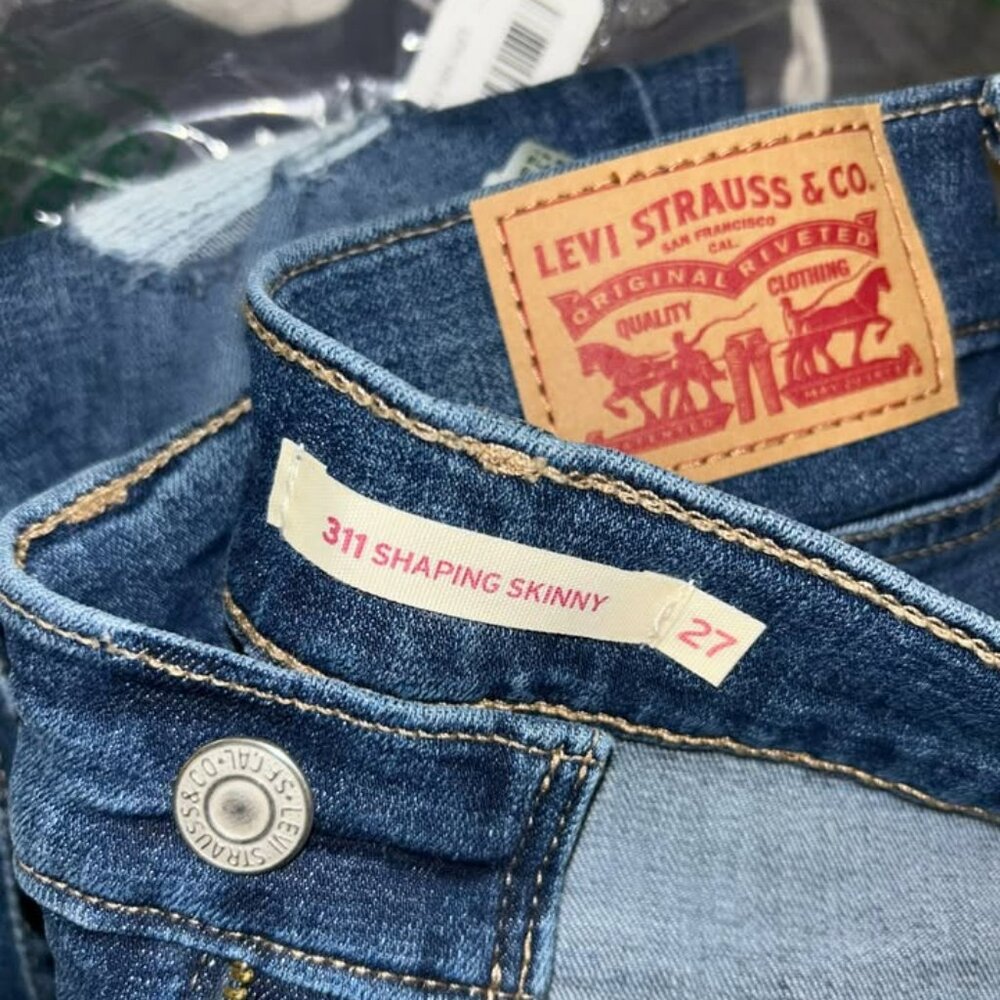 New Levi Strauss 311 Shaping Skinny Size 27